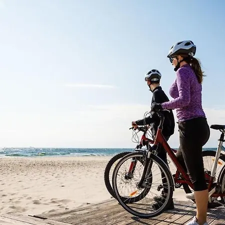 With A Balcony, Garden With Barbecue شقة كرينيتا مورسكا