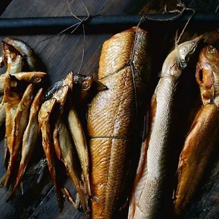 With A Balcony, Garden With Barbecue شقة