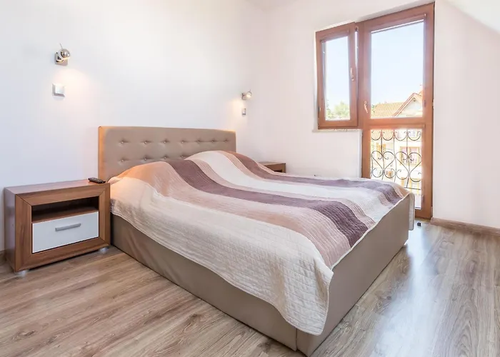 With A Balcony, Garden With Barbecue Apartment Krynica Morska