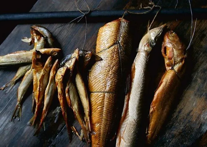 With A Balcony, Garden With Barbecue شقة